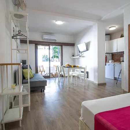 Golf With Pool By Homing *